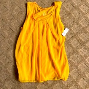 New York and Company Sleeveless Chiffon Yellow Top Size S NWT